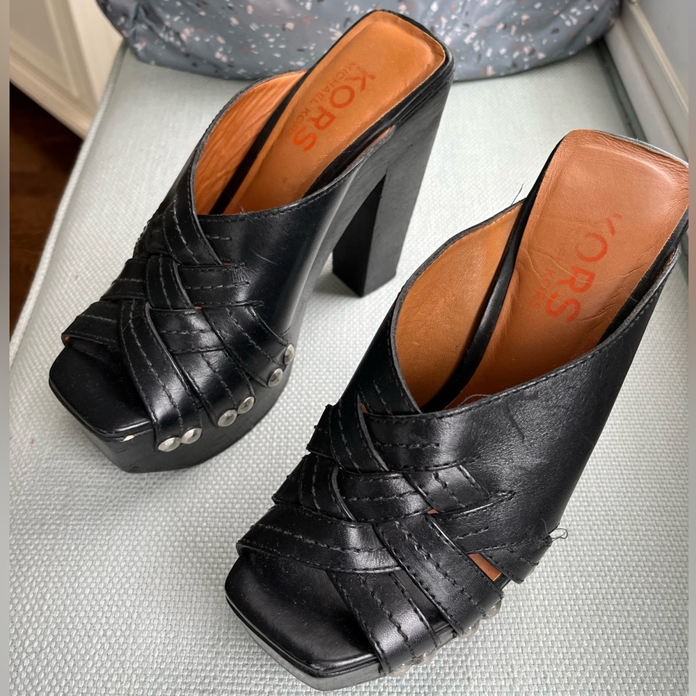 KORS Michael Kors Peep Toe Platform Sandals - size 7